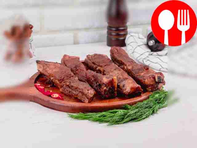 Pork ribs with soy sauce and cinnamon