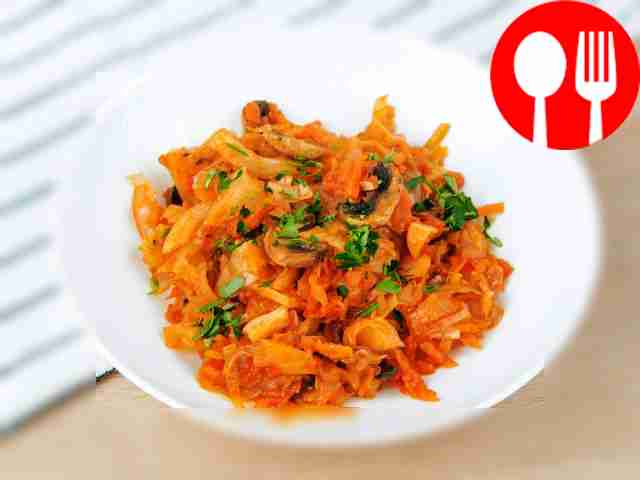 Солянка с грибами и капустой