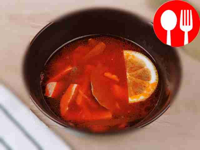 Солянка с картошкой, колбасой и говядиной