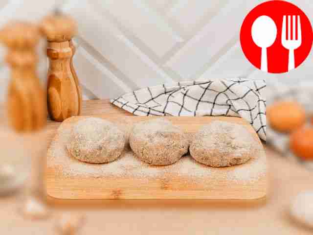 Form 3 cutlets from the resulting mass and...