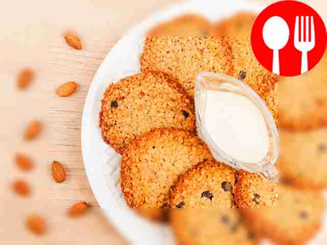 Oatmeal cookies with chocolate chips and almonds