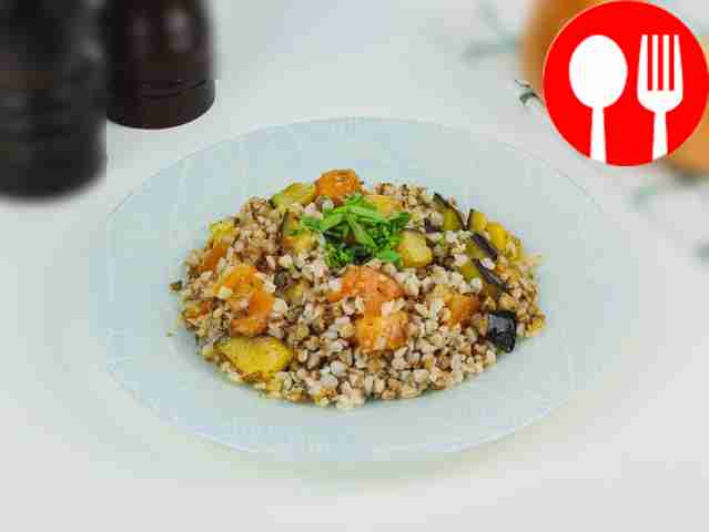 Buckwheat with tomatoes, eggplants and onions