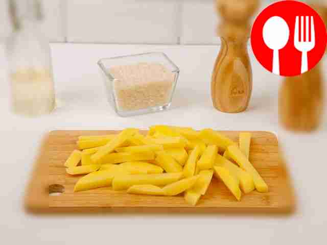 Chop the potatoes into cubes.