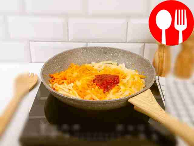 Add tomato paste to the finished frying and...