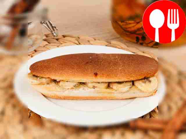 Sweet sandwiches with banana, condensed milk and cinnamon