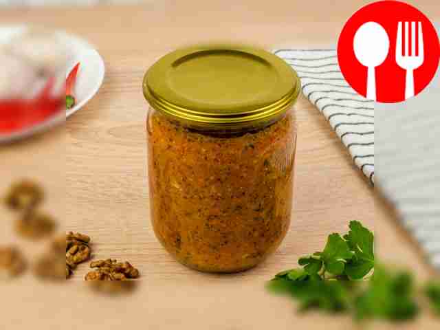 Adjika from pepper with nuts