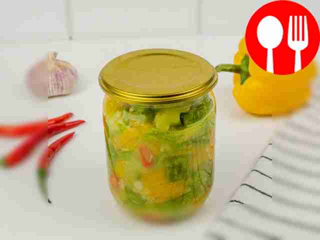 Острый салат из кабачков на зиму