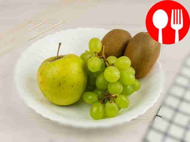 Wash the fruit. Peel the kiwi and apple.