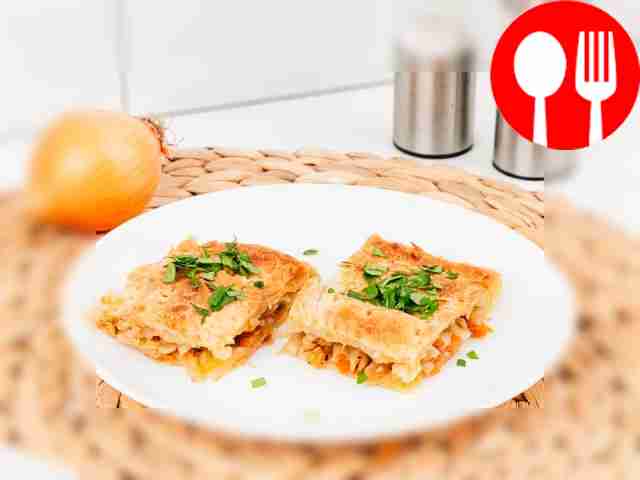 Layer pie with cabbage and chicken