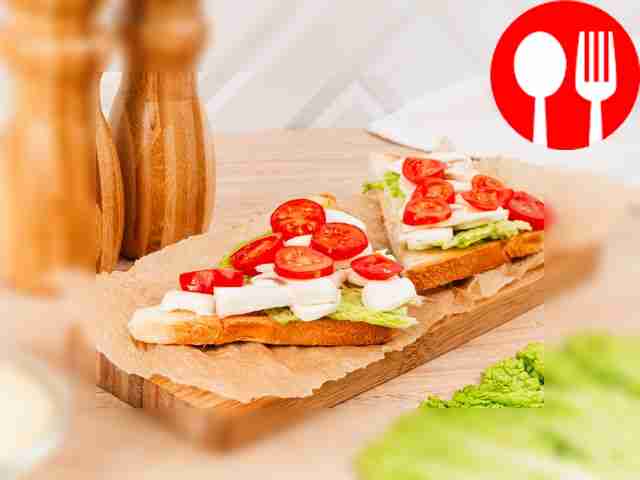 Sandwiches with fresh champignons