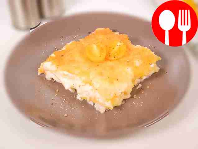 Potato casserole with cheese and chicken