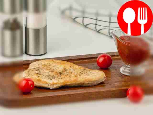 Turkey with tomato sauce