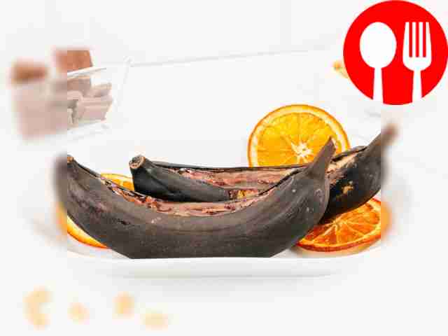 Bananas baked with chocolate