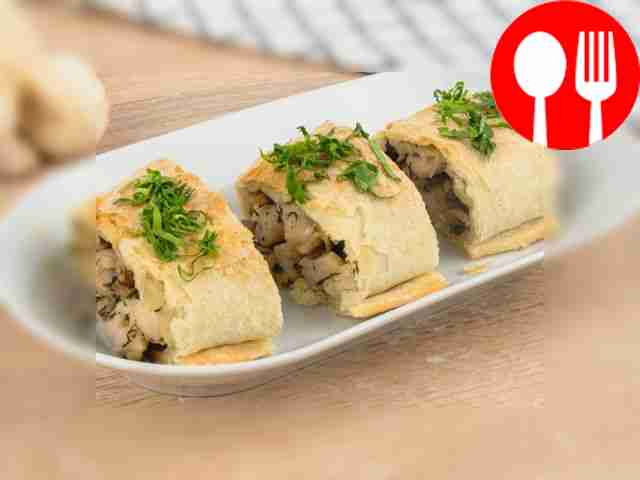 Штрудель с курицей и грибами