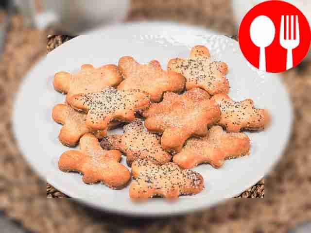 Творожное печенье с ванилью, маком и корицей