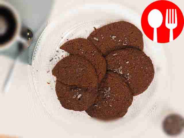 Butter cookies with chocolate