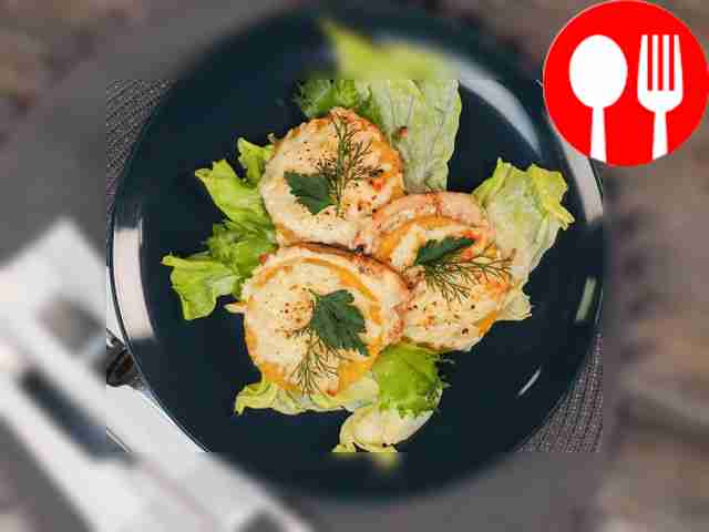 Chicken chops with pineapple