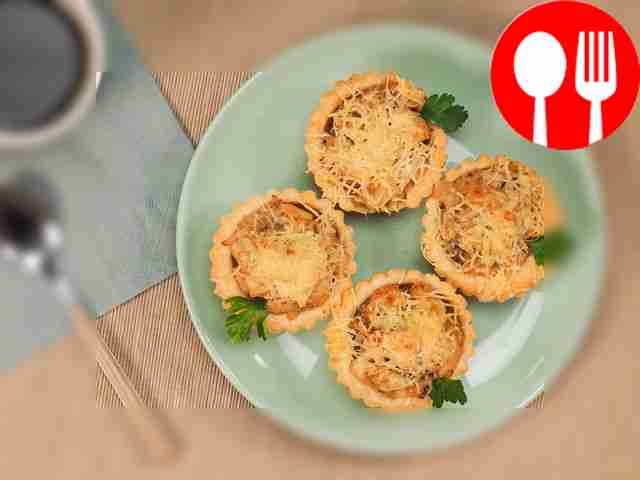 Жюльен с курицей в тарталетках