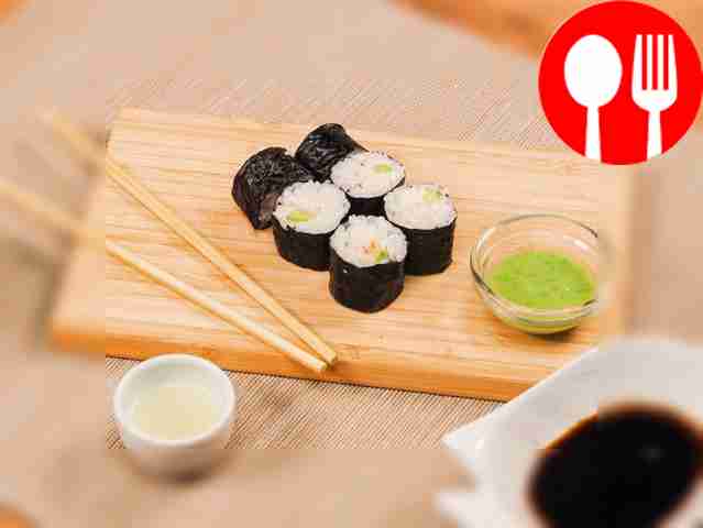 Роллы с креветками