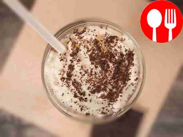 Шоколадный молочный коктейль