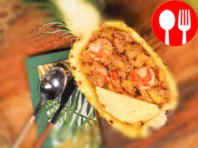 Rice with pineapple and shrimp