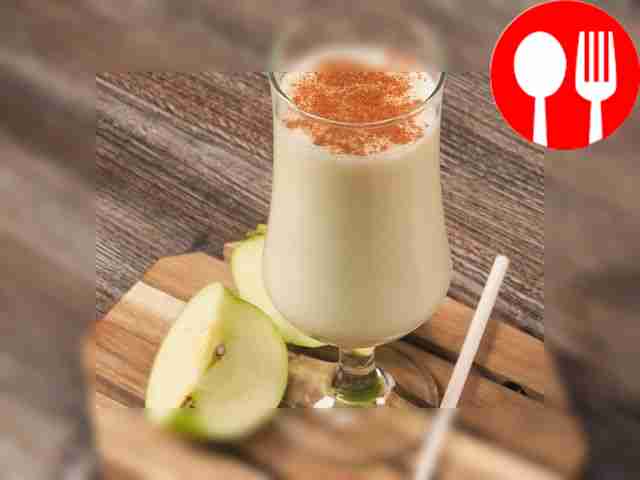 Milkshake with apple