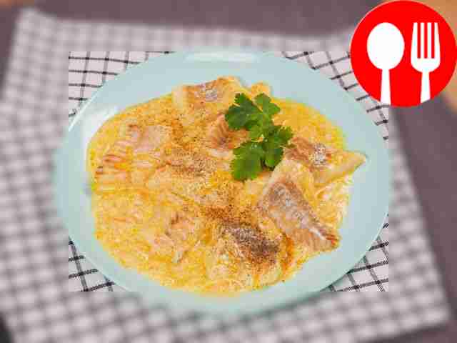 Филе минтая в сметане