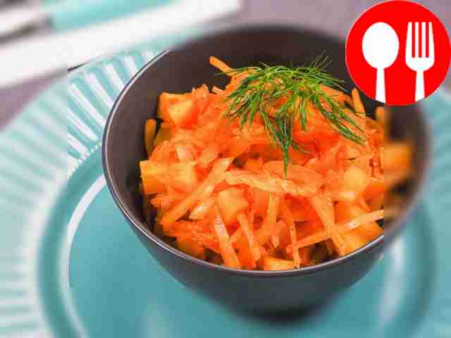 Тушеная капуста с картошкой и томатной пастой