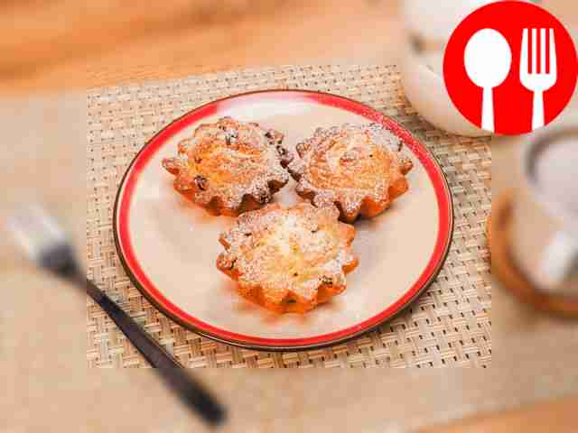 Кекс с изюмом