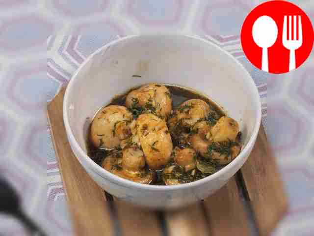 Champignons marinated in soy sauce