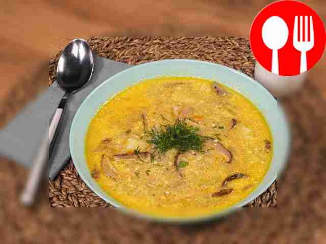 Dried mushroom soup with cheese