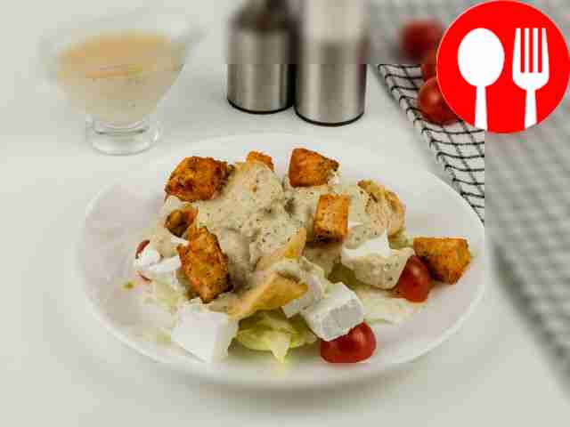 Салат «Цезарь» с фетой