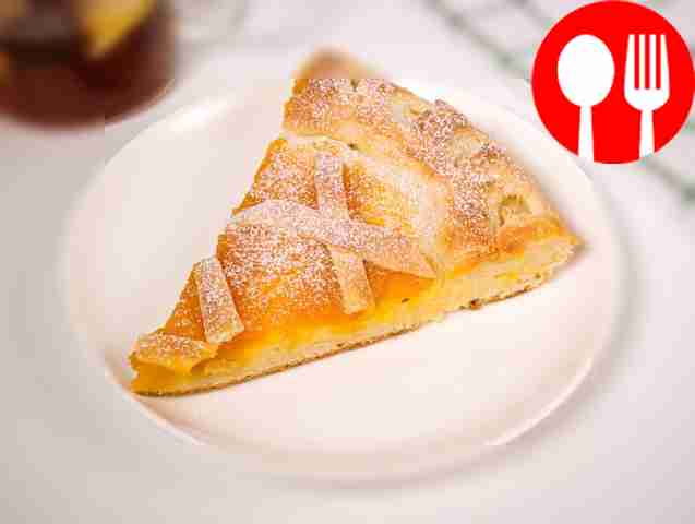 Открытый пирог с повидлом