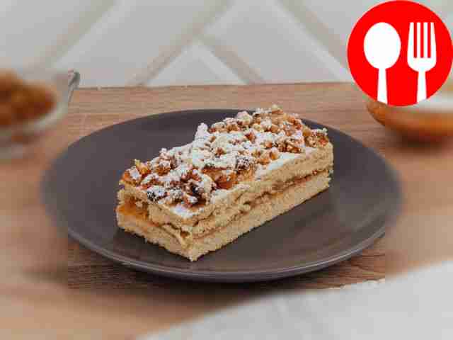 Песочное пирожное с повидлом