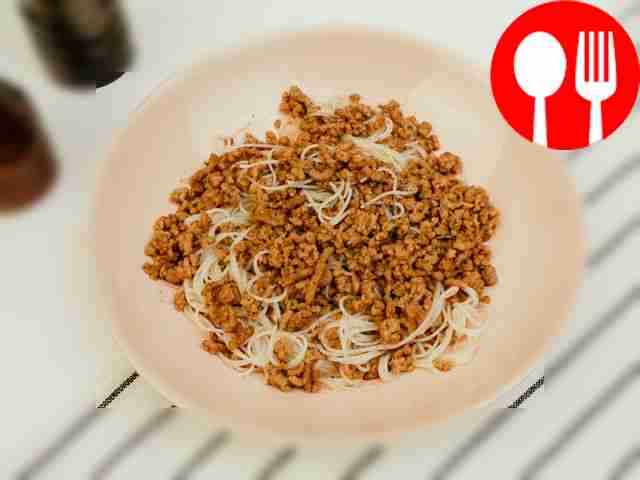 Glass noodles with minced meat