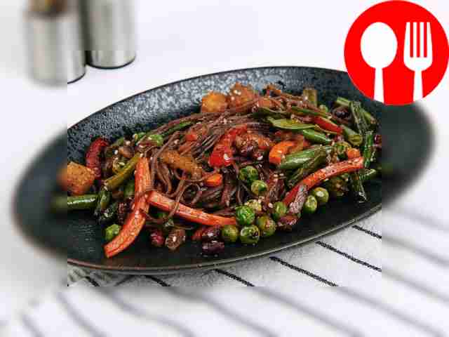 Гречневая лапша с овощами