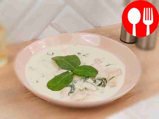 Курица со шпинатом в сливках