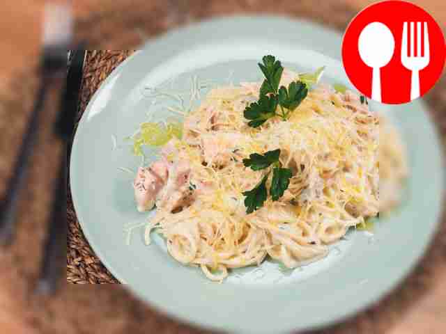 Красная рыба в сливочном соусе с пастой