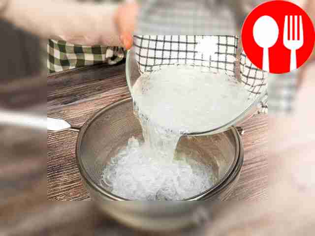 Pour boiling water over the funchose for 6-8...