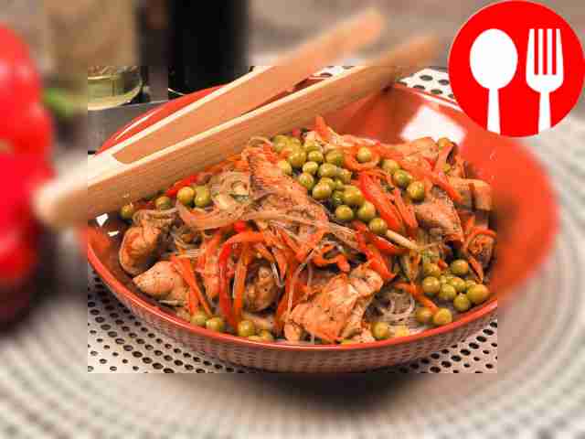 Funchoza with chicken