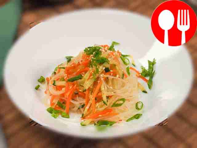 Funchoza with cucumber