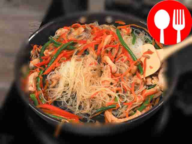 Fry the meat and vegetables. Place the turkey...