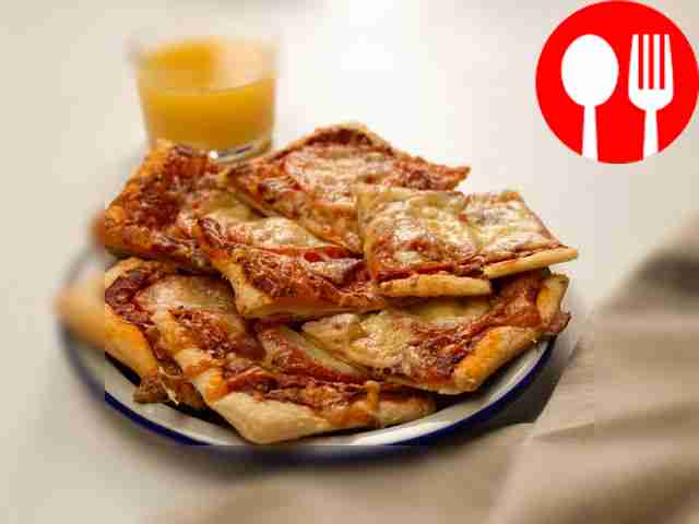 Pizza with puff pastry