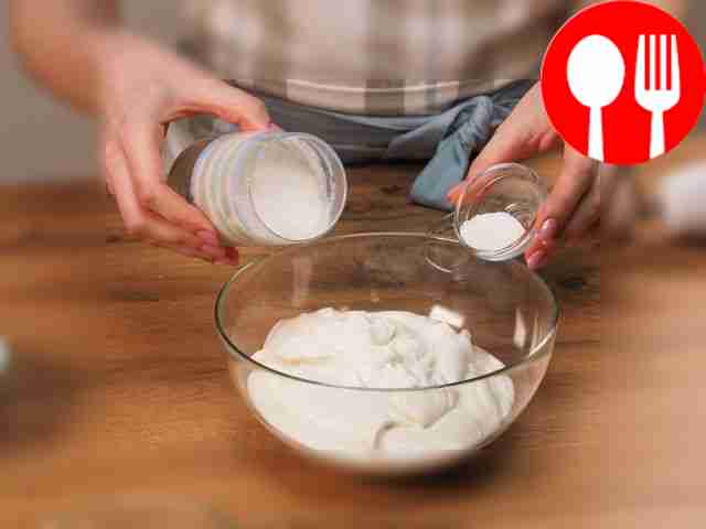 Make a cream. To do this, mix sour cream,...