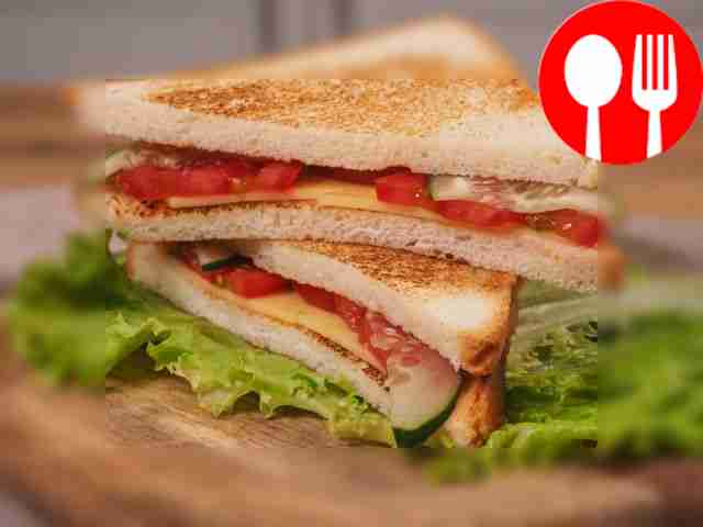 Сэндвич с помидорами Sandwich with tomatoes