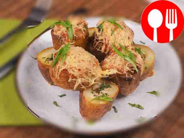 Potatoes stuffed with mushrooms