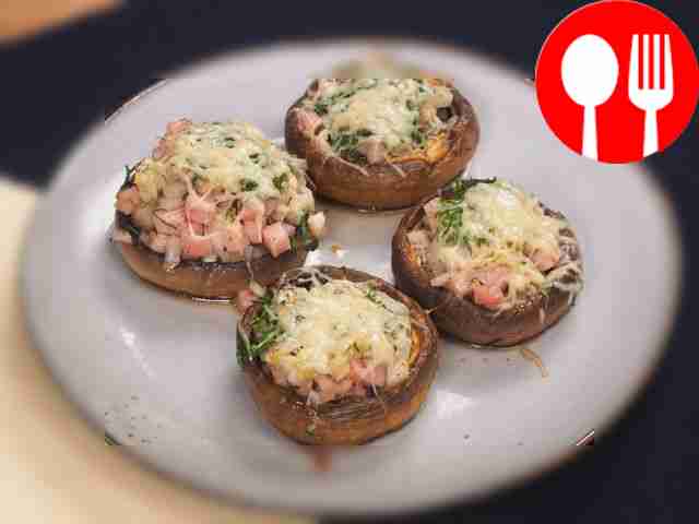 Шампиньоны фаршированные на сковороде