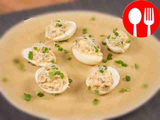 Яйца, фаршированные грибами