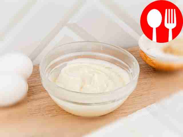 Add the cream and mix the cream thoroughly...