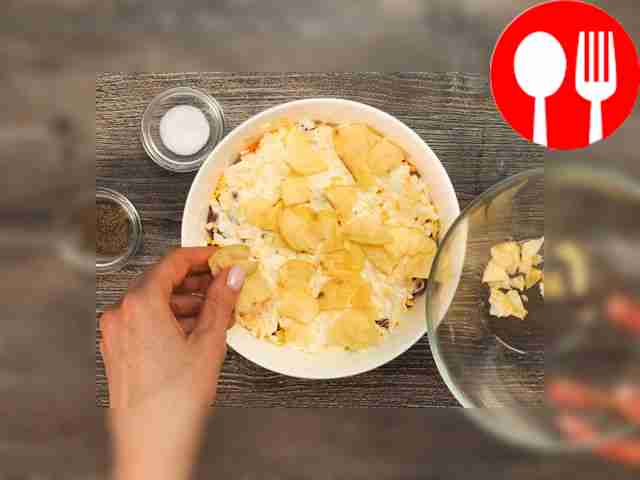 Prepare the salad. Place the chopped chicken...